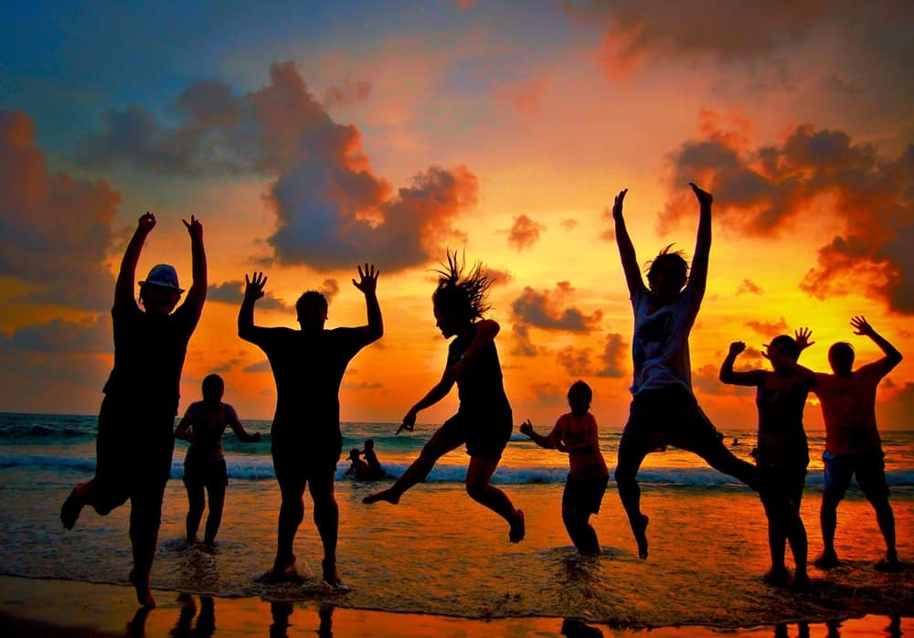 Learn how to play beach rugby today.